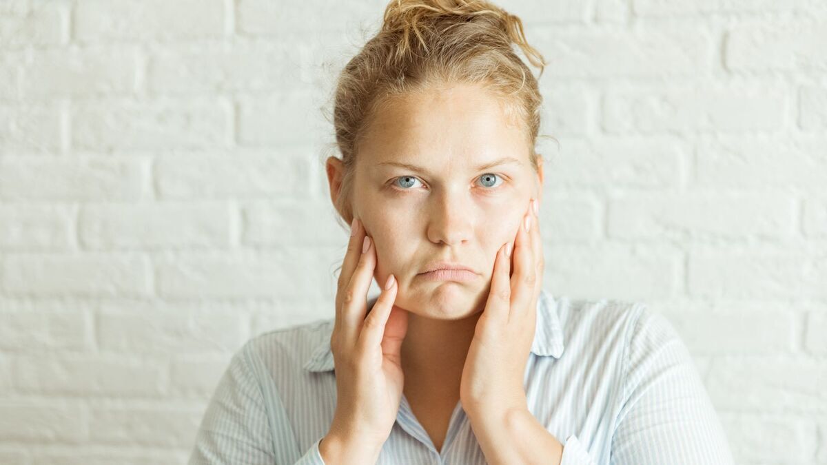 Как безопасно убрать отеки после праздников: не "гнать воду", а нормализовать ее — советует нутрициолог