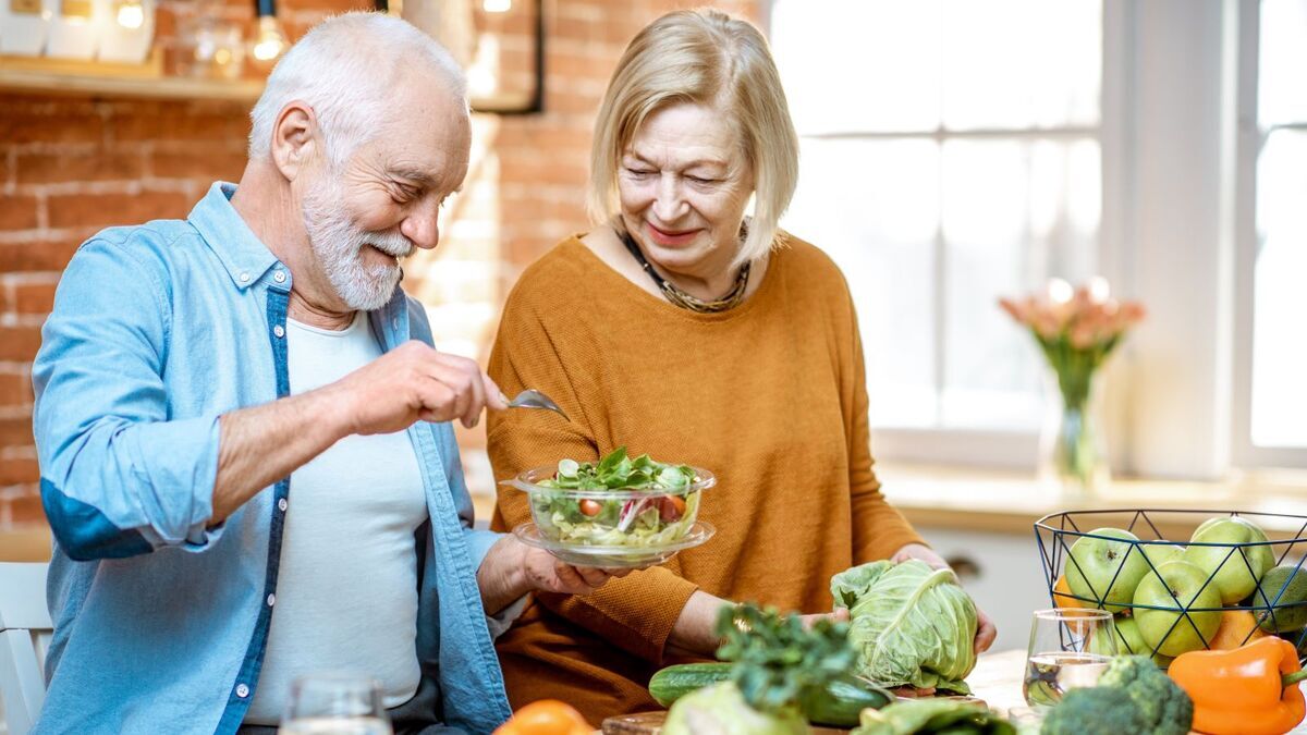 Эндокринолог советует есть этот продукт всем после 50 лет: есть в каждом холодильнике