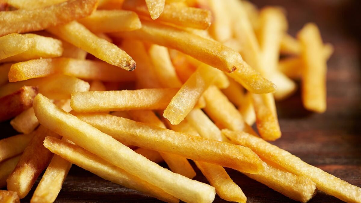 Хрустящий картофель фри в домашних условиях: шеф-повар Кудряшов раскрыл 3 нюанса приготовления, чтобы не получилась вялая масса