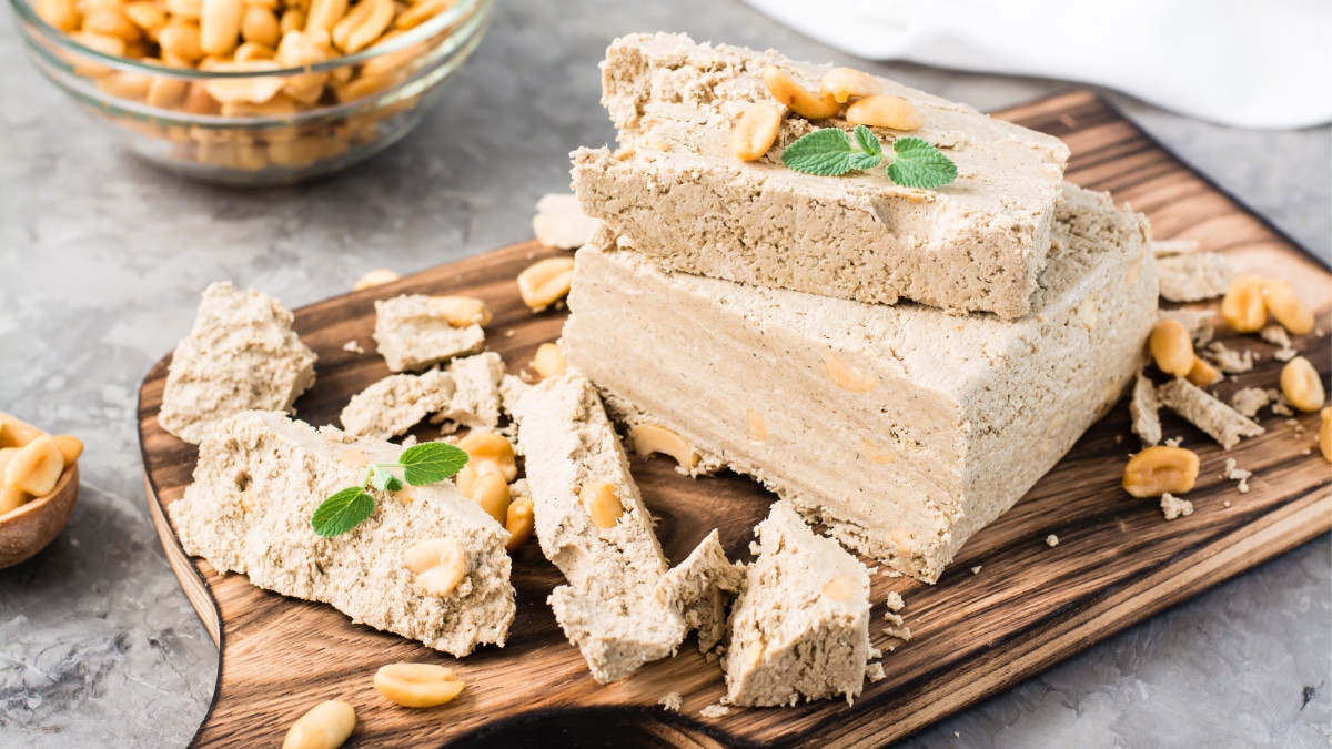 Потрясающе просто! Домашняя халва всего за 15 минут из двух ингредиентов