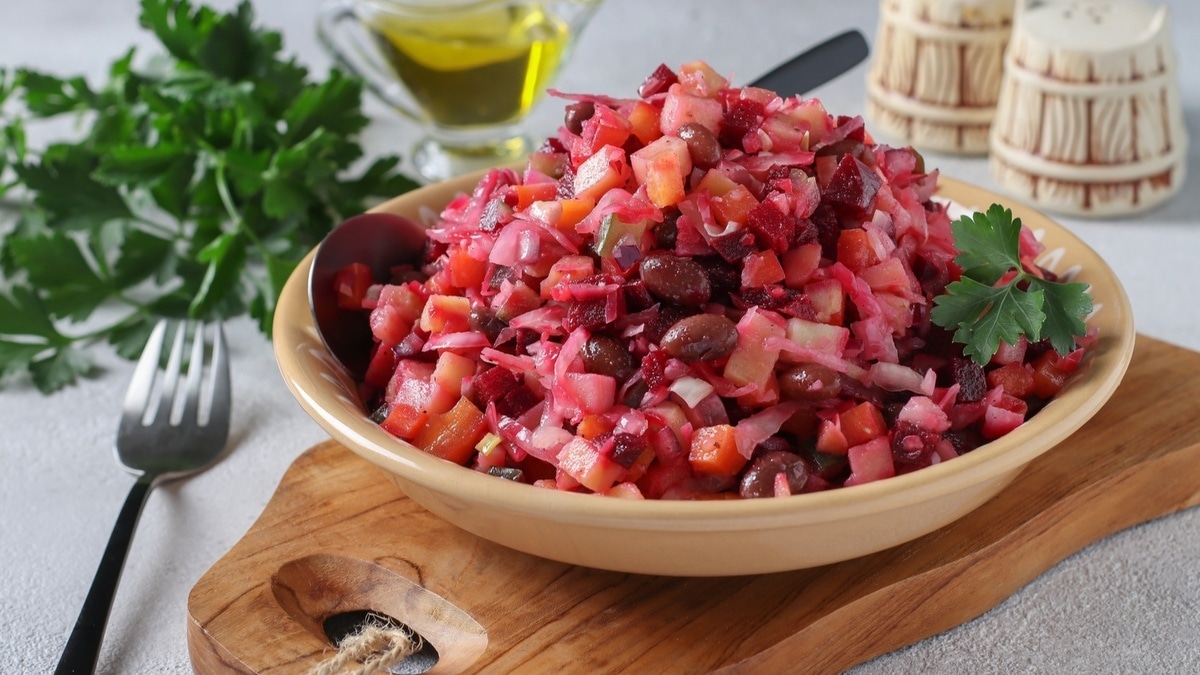 Винегрет делаю без картошки — 2 ингредиента меняют "приевшийся" вкус до неузнаваемости
