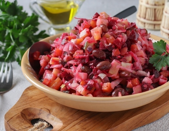 Винегрет делаю без картошки — 2 ингредиента меняют "приевшийся" вкус до неузнаваемости