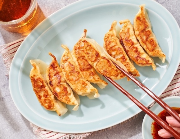 Искала замену обычным пельменям — нашла в японской кухне: такие сметают в один присест