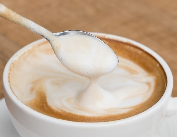 И пенка есть! Приготовила настоящий капучино без кофемашины за 10 минут — важны всего 2 вещи