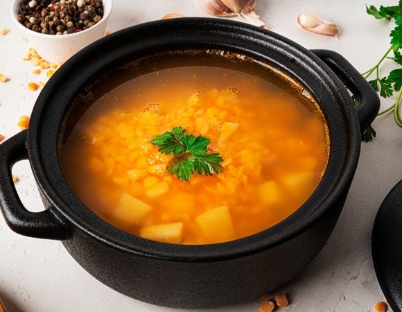 Нет, не показалось! Стало известно, почему супы становятся вкуснее на следующий день 