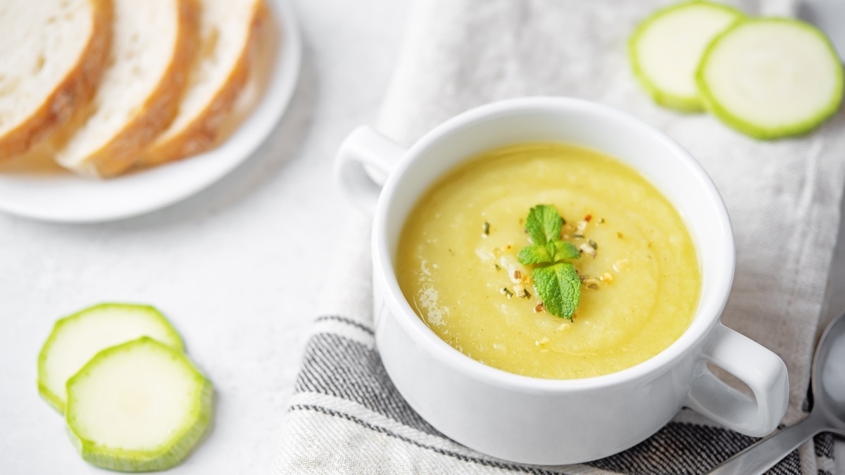 Этот суп из кабачков ем даже холодным — подошел на зиму, а летом без него вообще никак 
