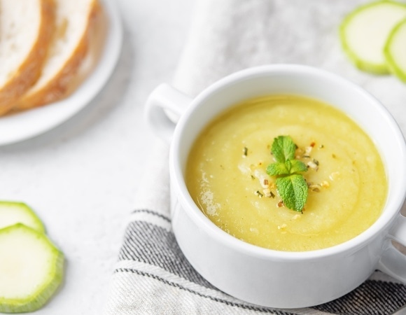 Этот суп из кабачков ем даже холодным — подошел на зиму, а летом без него вообще никак 