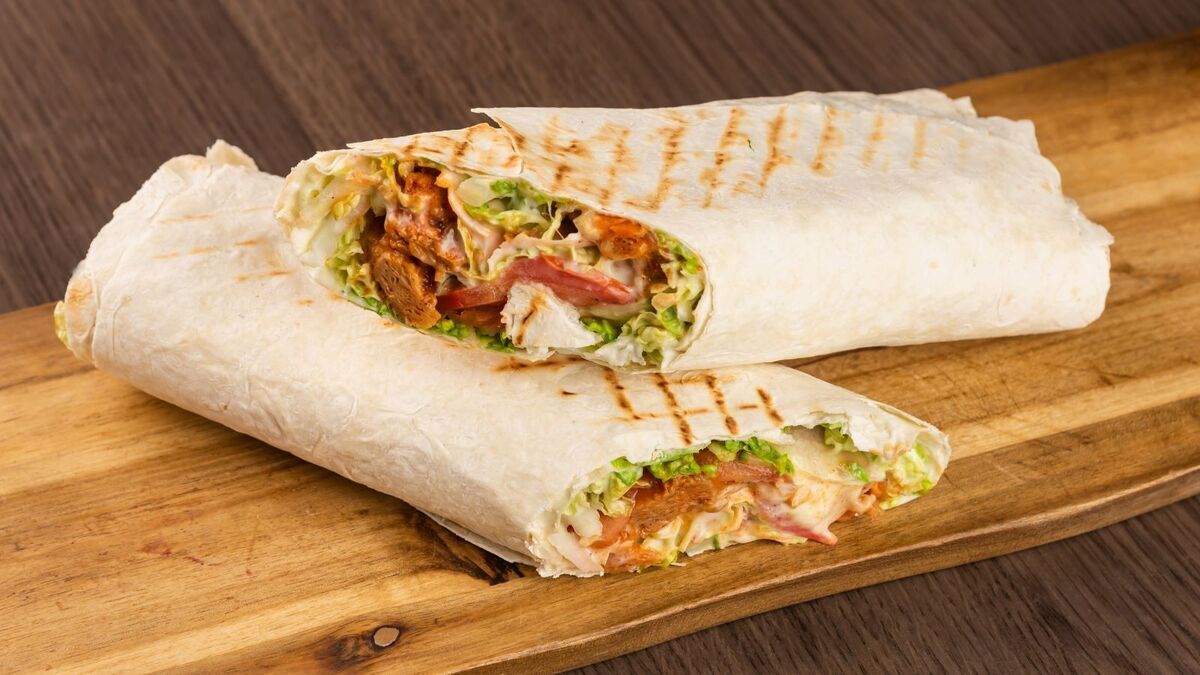 Выясняем в чем ее польза и учимся готовить дома: 15 января празднуем Всемирный день шаурмы