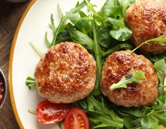 Случайно убрала хлеб из фарша — попросили повторить: для сочности кладу горсточку другого продукта 