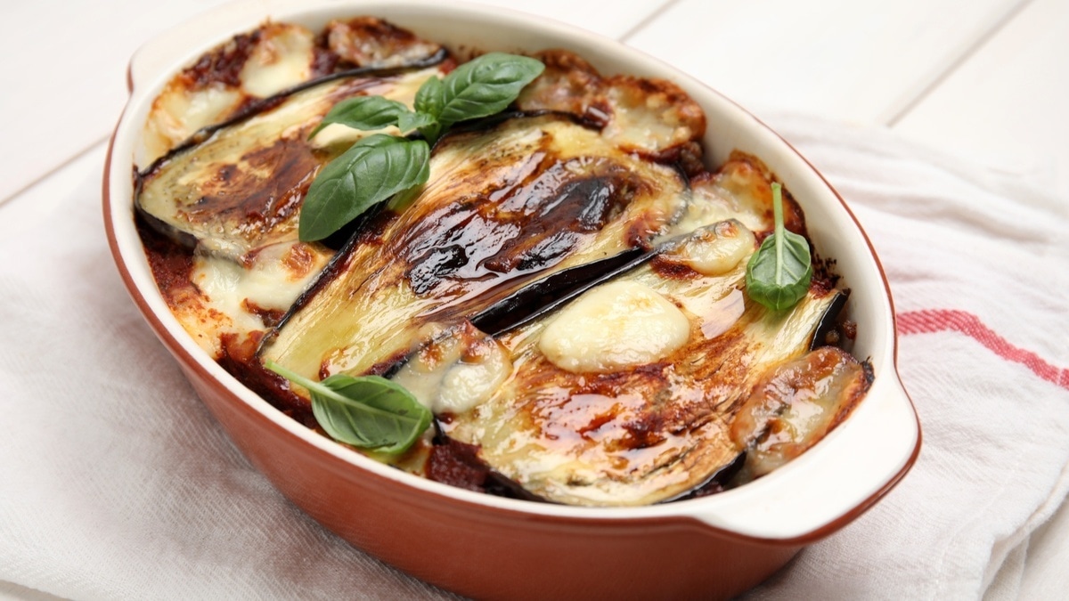 Не нашлось листов для лазаньи? Шефы посоветовали заменить пасту на этот продукт