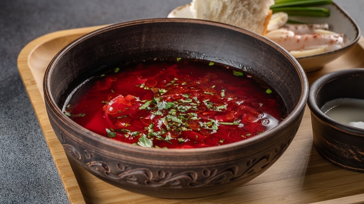 Борщ — это суп или нет? Шеф-повар поставил точку в затянувшемся споре: "Пусть идут учиться"