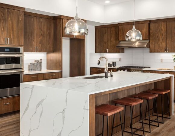 Главные оттенки в кухонном интерьере в 2026: тихая роскошь и минимализм как отражение настроение общества