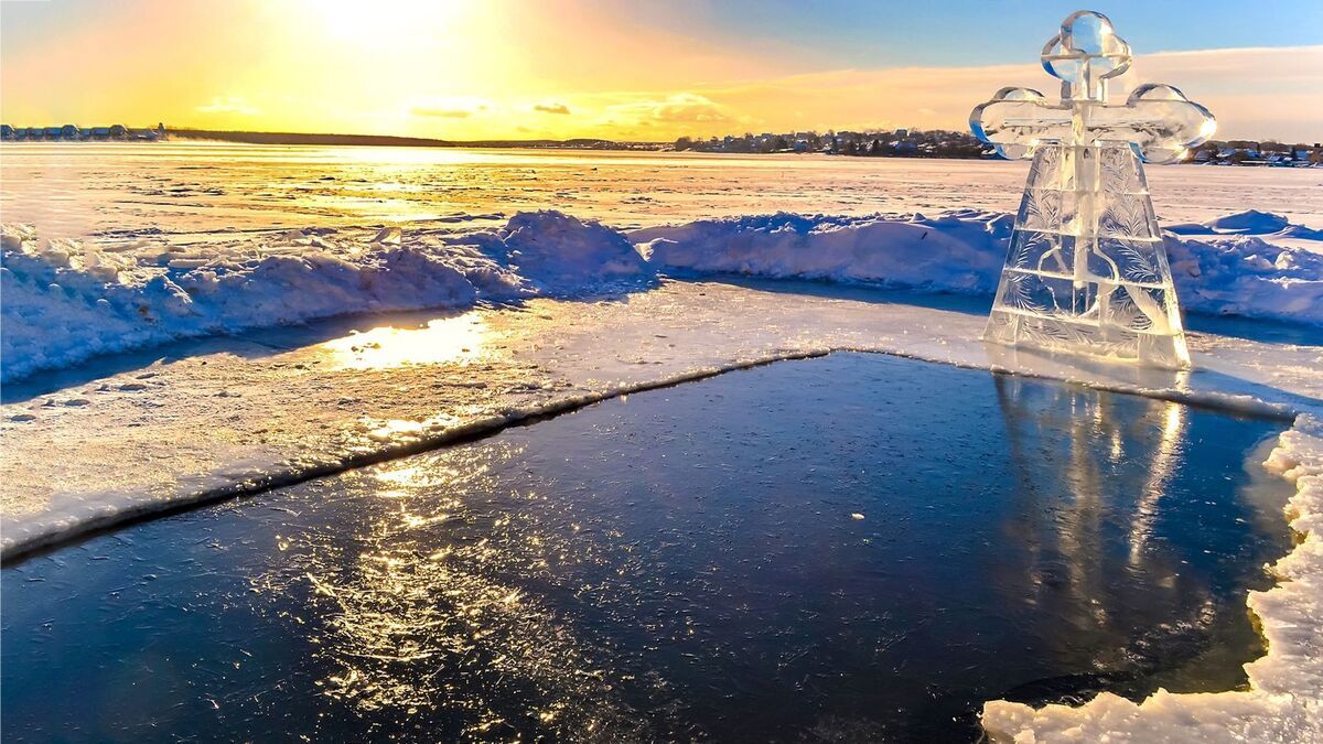 Как отразиться на здоровье купание в проруби на Крещение без подготовки: "Запускаются механизмы"