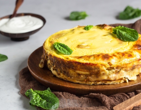 Блины надоели на 3-й день — сделала из них средиземноморский торт: вот и лайфхак к Масленице 