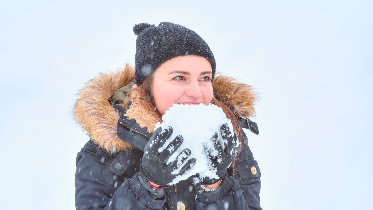 Россиян предупредили, почему даже "чистый" снег есть опасно Россиян предупредили, почему даже "чистый" снег есть опасно