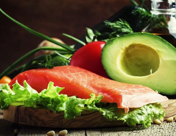 Чтобы прожить 100 лет: диетологи назвали идеальный обед для долголетия