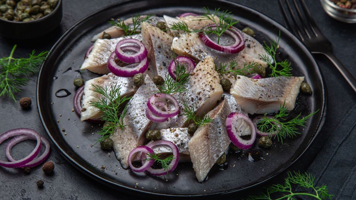 Узнала, что китайцам не нравится слабосоленая сельдь: они просто не пробовали домашнюю рыбку пряного посола по этому рецепту! Узнала, что китайцам не нравится слабосоленая сельдь: они просто не пробовали домашнюю рыбку пряного посола по этому рецепту!