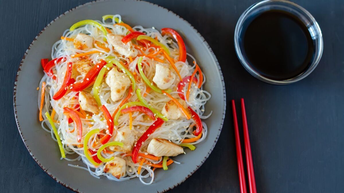 Кофе вместо соевого соуса: кофейня из Малайзии "взорвала" интернет своим странным, но привлекательным меню