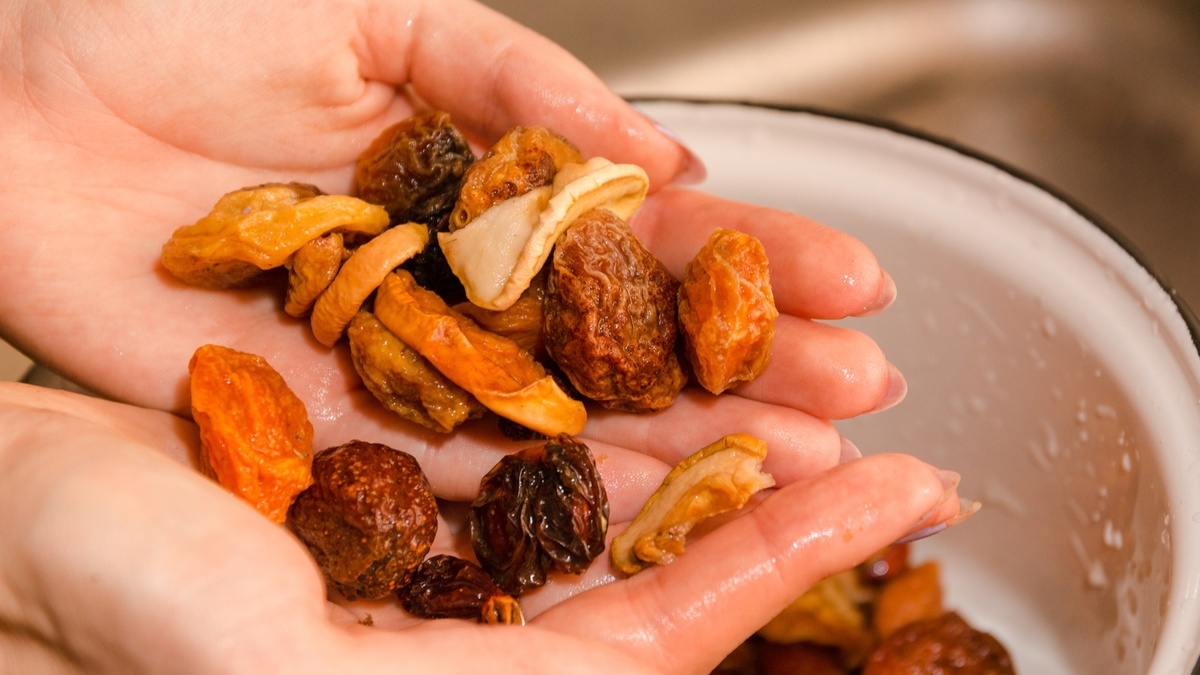 Больше не ем без замачивания — и вам не советую: 2 способа очистить сухофрукты узнала у экспертов "Едим Дома" 