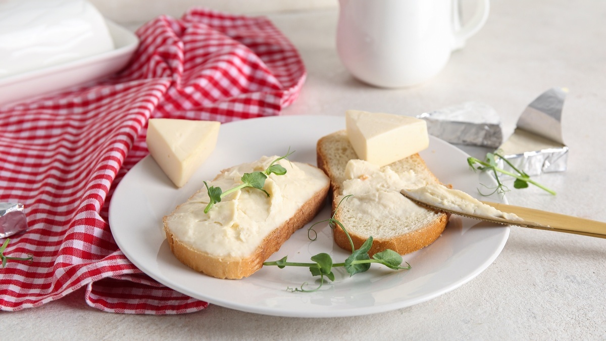 Врачи неожиданно заступились за плавленый сыр: чем он оказался полезен? Врачи неожиданно заступились за плавленый сыр: чем он оказался полезен?