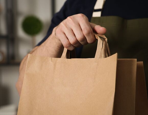 Что заказывали россияне на праздниках: никаких деликатесов, только будничная еда