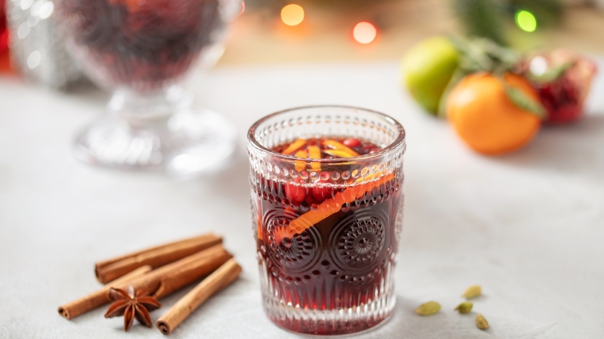 Глинтвейн на вине больше не варю: беру сладкий сок и чай — вкус точь-в-точь, но без гадкой горечи 