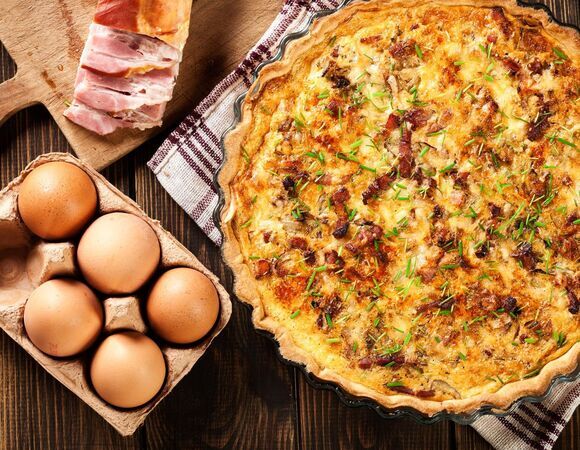 Любимый завтрак Альфреда Хичкока с "запретным" ингредиентом: рецепт есть на "Едим Дома"!