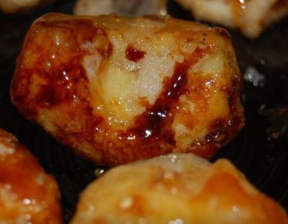 Когда хочу удивить гостей, делаю эти яблоки в карамели по китайскому рецепту из 3 ингредиентов: довольные причавкивания вместо комплиментов