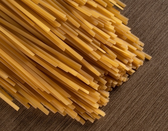 Как приготовить пасту из недорогих макарон, чтобы она не разваливалась: шеф-повар посоветовал отказаться от масла и засекать время 