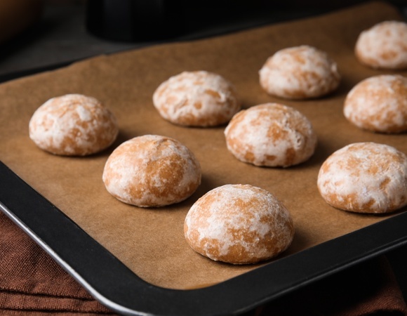 Мед и кефир — вот 2 секрета вкуснючих пряников: одним противнем не обхожусь и вам не советую 