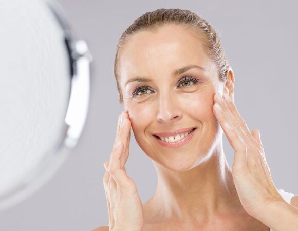 Посмотрела в зеркало и ужаснулась: срочно внедряю в рацион эти 6 продуктов для молодости кожи