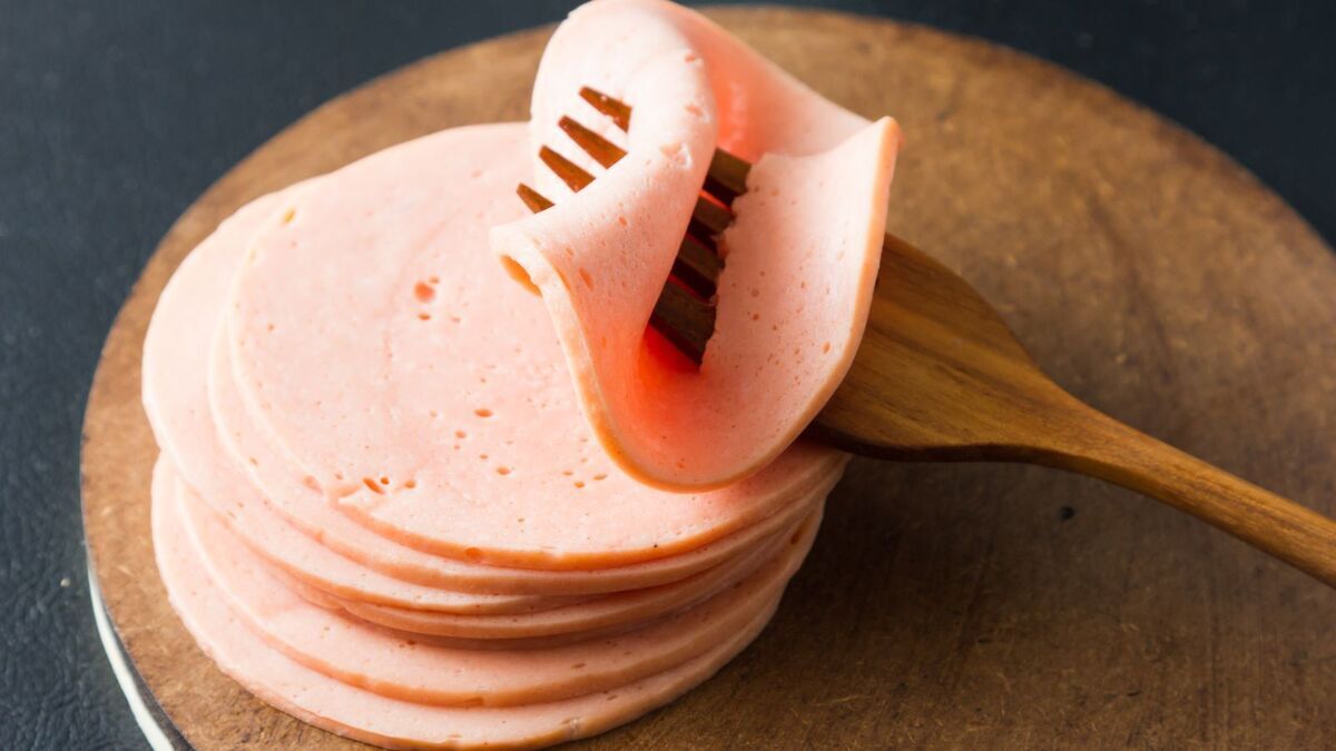 Теперь не покупаю колбасу: беру курицу и пластиковую бутылку и наутро делаю классные бутерброды Теперь не покупаю колбасу: беру курицу и пластиковую бутылку и наутро делаю классные бутерброды