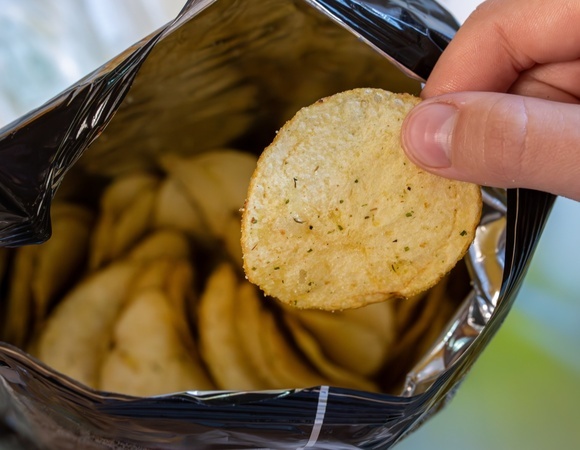 Биохимик назвала неожиданный "вредный" продукт для борьбы со стрессом 