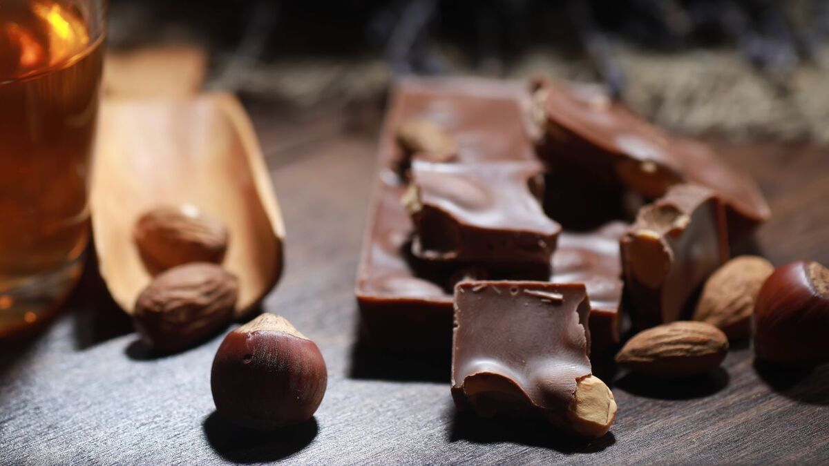 Эндокринолог назвала 5 причин, почему зимой тянет на шоколад: дефицит магния тут ни при чем