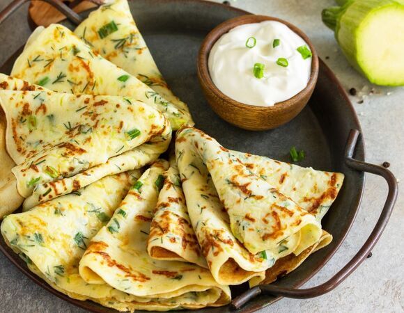 Шеф-повар поделилась лайфхаками для блинов с припеком и перечислила 5 видов начинок: "Универсальное блюдо!"