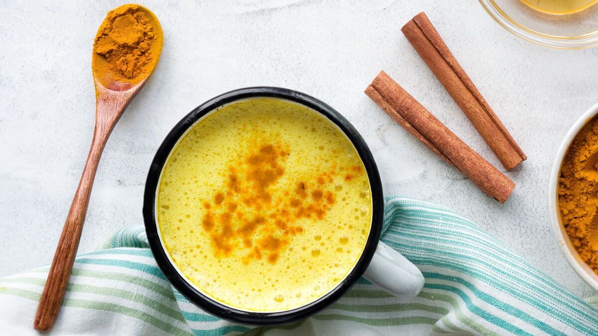 Смузи со специями: как корица, имбирь и молотый чили делают напиток полезнее, объяснила диетолог Смузи со специями: как корица, имбирь и молотый чили делают напиток полезнее, объяснила диетолог