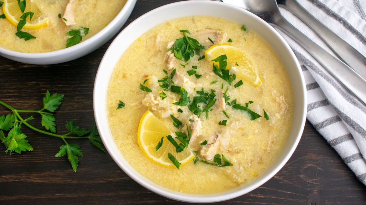 Как готовить греческий куриный суп авголемоно с лимонным соком — идеально в сезон простуд