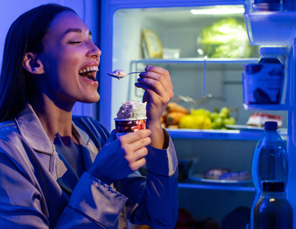 Хочешь сладко спать и не поправляться? Эти продукты можно и нужно есть на ночь!