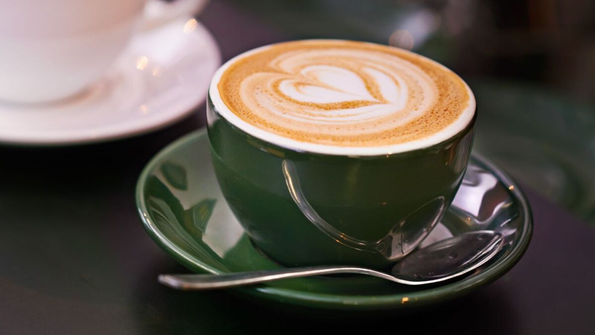 Можно ли пить кофе при мерцательной аритмии? Доктор Мясников встал на защиту напитка, но есть нюанс