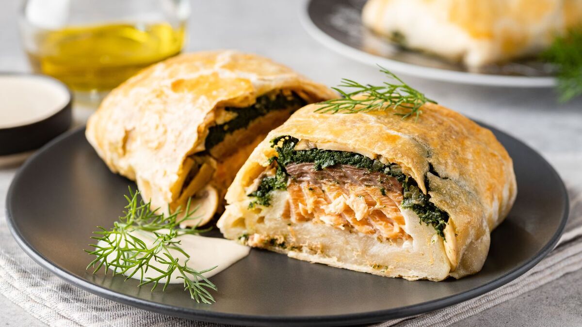 Приготовила лосось так и едва успела урвать кусок: "Веллингтон" бывает не только говядина Приготовила лосось так и едва успела урвать кусок: "Веллингтон" бывает не только говядина