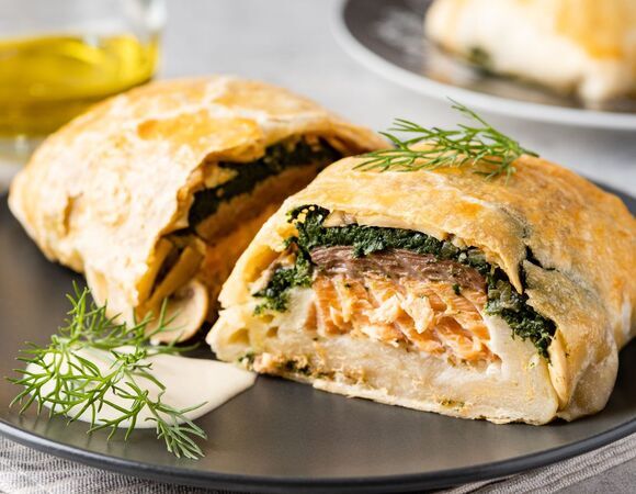 Приготовила лосось так и едва успела урвать кусок: "Веллингтон" бывает не только говядина 