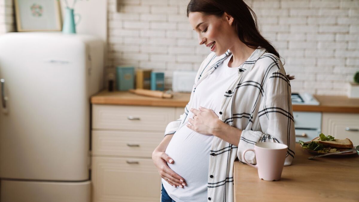 Опасное заблуждение про питание беременных: почему не стоит "есть за двоих"