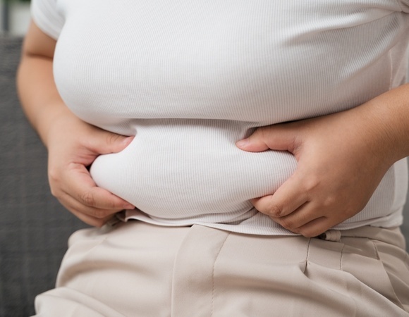 Почему жир на животе уходит последним — врач подсказала, как от него избавиться: "Без магии, но с терпением"