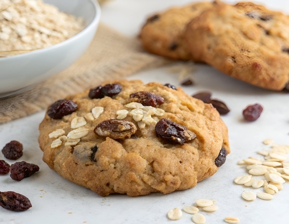 Врач оценила пользу овсяного печенья для кожи и суставов: правда лучше прочих сладостей? 