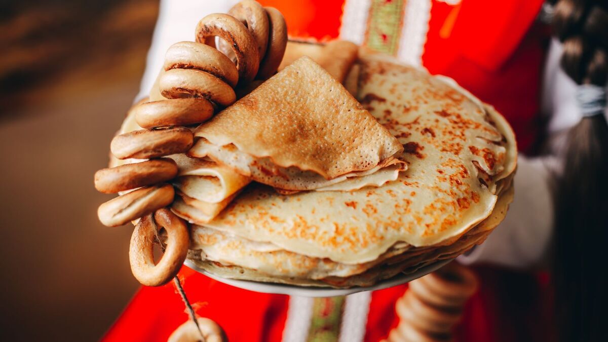 На всю семью 200 рублей: в Росстате подсчитали, во сколько обойдется россиянам Масленица в 2026 году