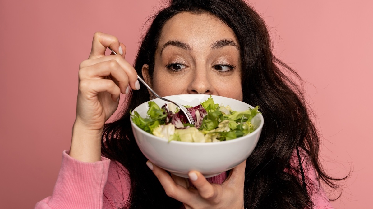 Что волосы просят у вашей тарелки: простые правила питания для густоты и блеска Что волосы просят у вашей тарелки: простые правила питания для густоты и блеска