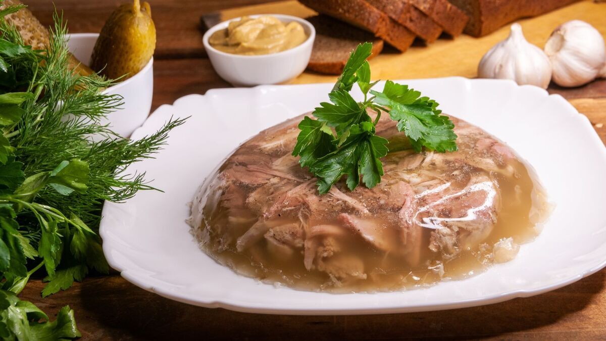 "Сам себя желирует": читатели "Едим Дома" поделились советами по приготовлению холодца