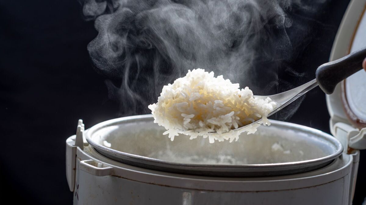Не всякий рис подойдет для рисоварки: шеф-повар перечислила виды, которые надо готовить "по старинке"