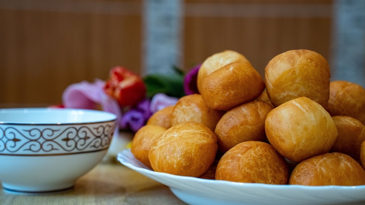 Что такое баурсаки? Так бы и не знала, если бы не этот рецепт — казахское угощение зашло покруче пончиков! 