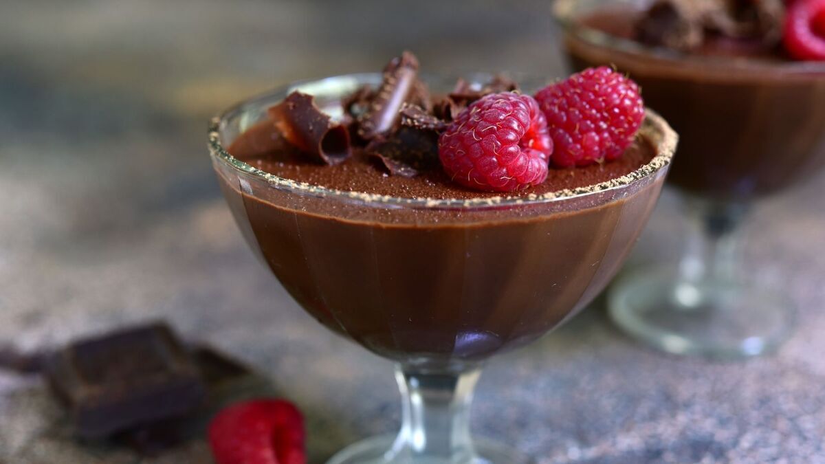 Смешала кофе и шоколад и получила нежнейший десерт: домашние едва не съели вместе с ложками